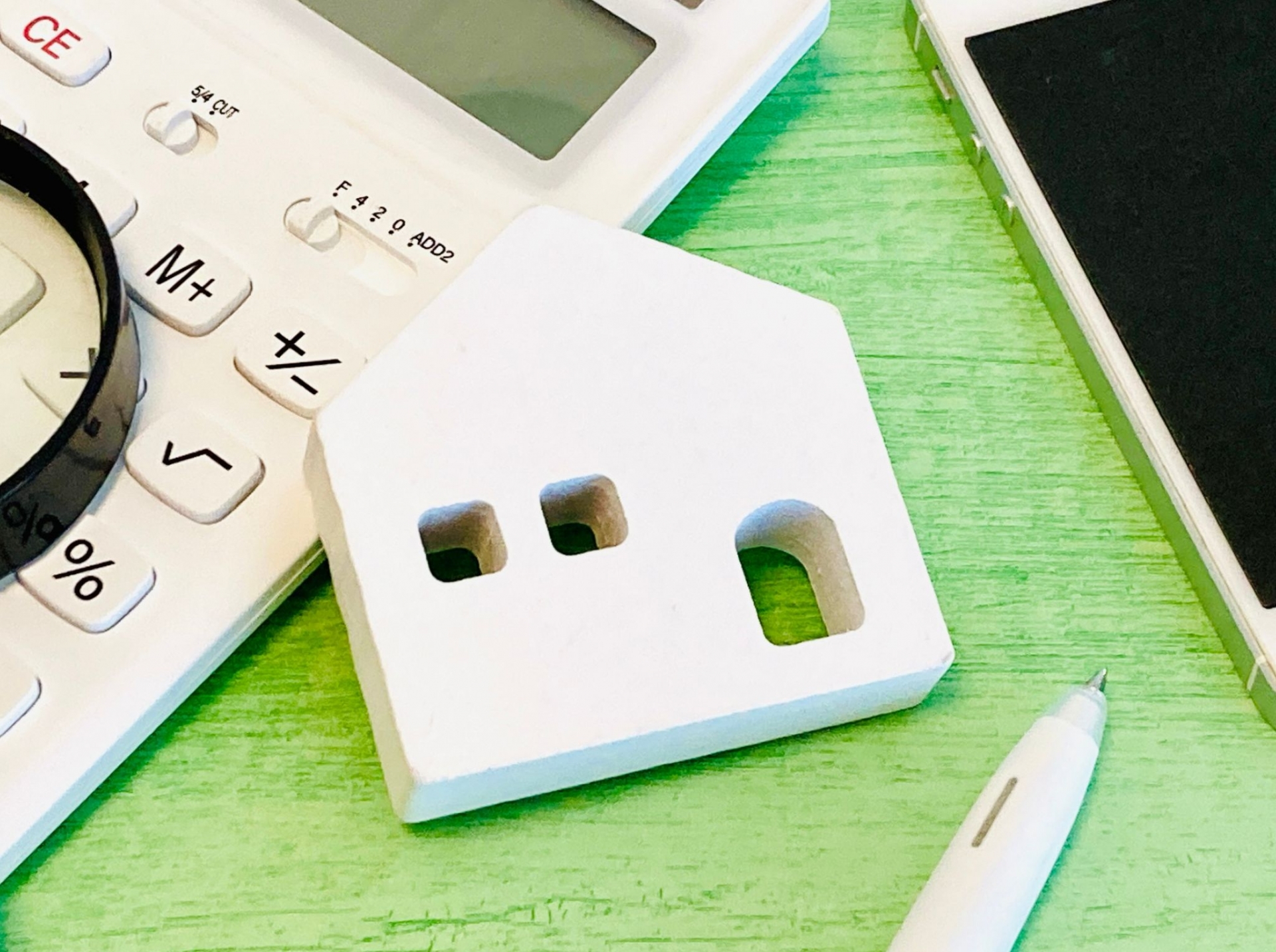 Airbnb運用で月収50万円も可能!成功の秘訣と効率的な代行サービス活用法