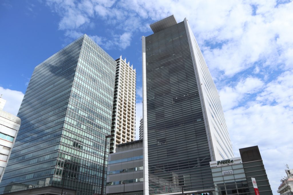目黒区の民泊運営代行会社を比較するイメージ